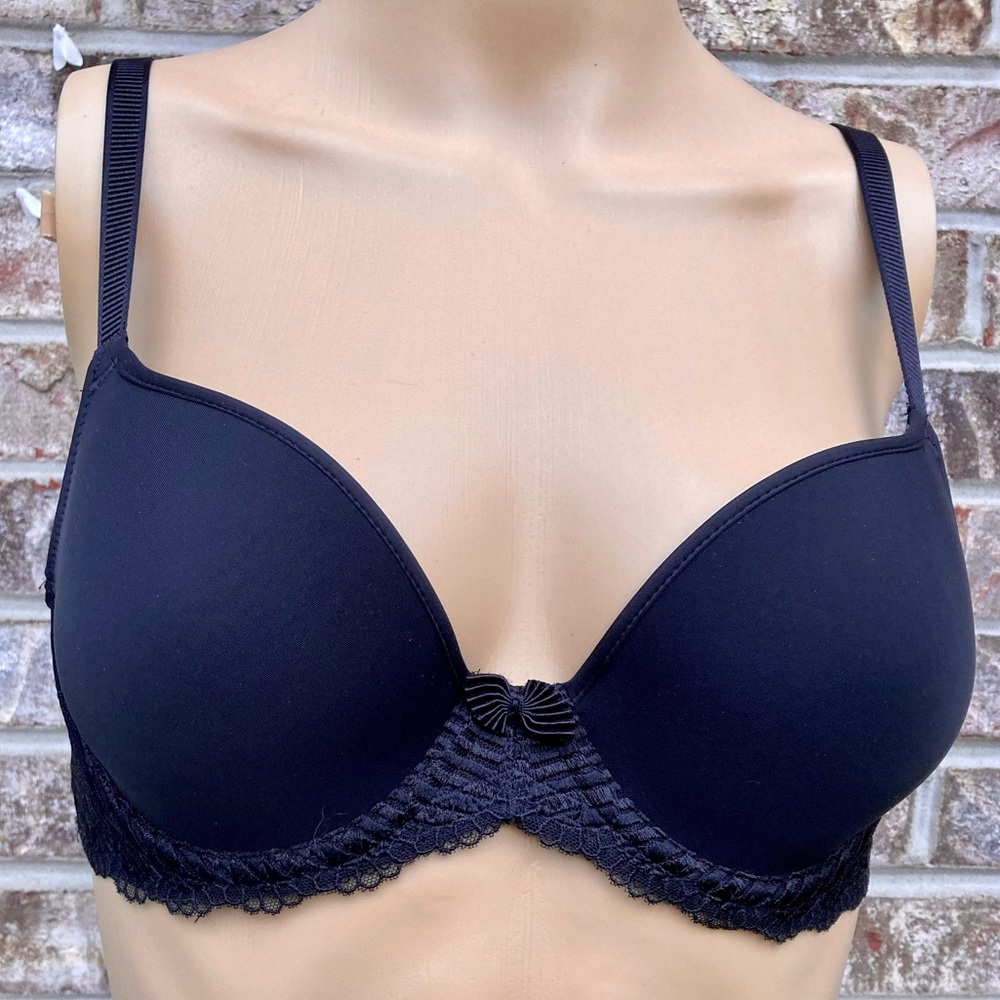 34B Wacoal Black Bra - Picture 2 of 9
